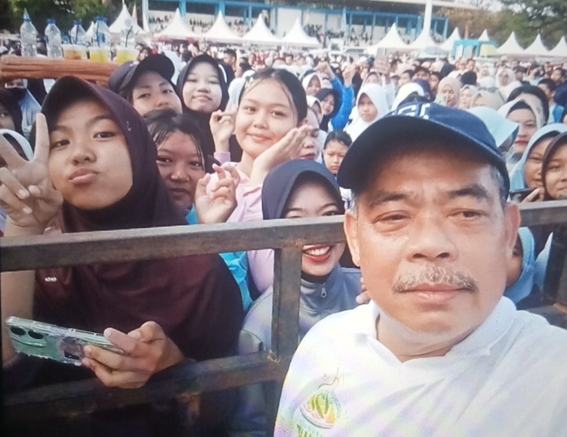 *Rayakan HUT Lahat ke157,Ribuan Warga & Remaja Padatin Kegiatan Jalan Sehat Bersama Bupati Lahat*